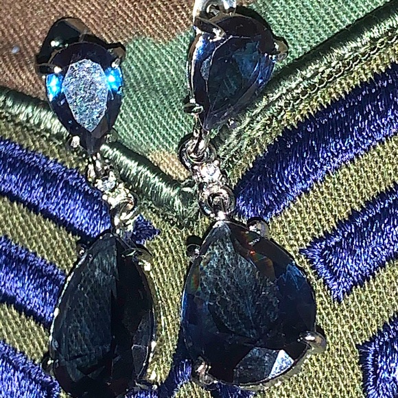 NWT/NIB OVER 12CTS Sapphire Statement Earrings - Picture 9 of 16